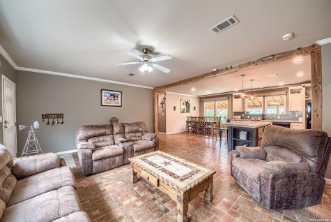 349 County Road 2471 Hondo TX 78861