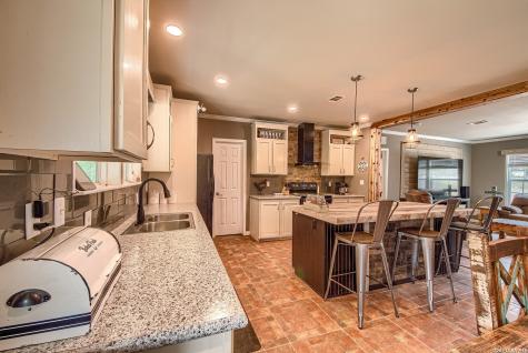 349 County Road 2471 Hondo TX 78861