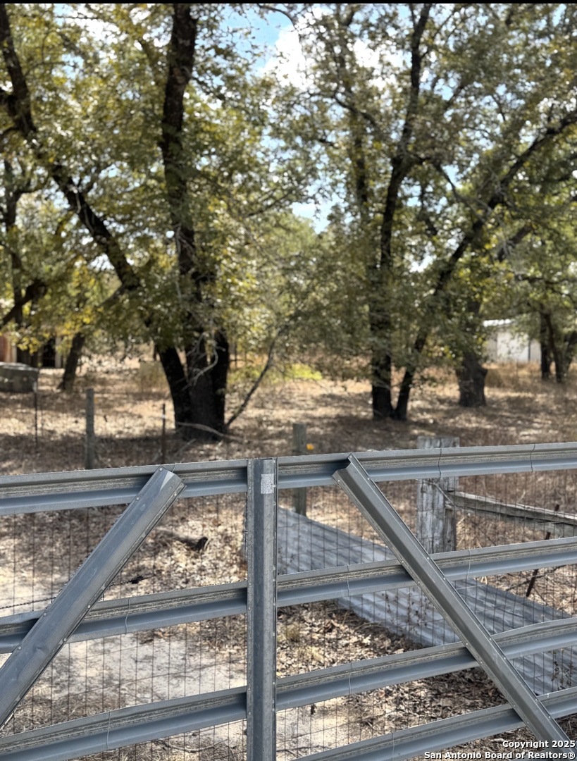 173 Oak View La Vernia TX 78121