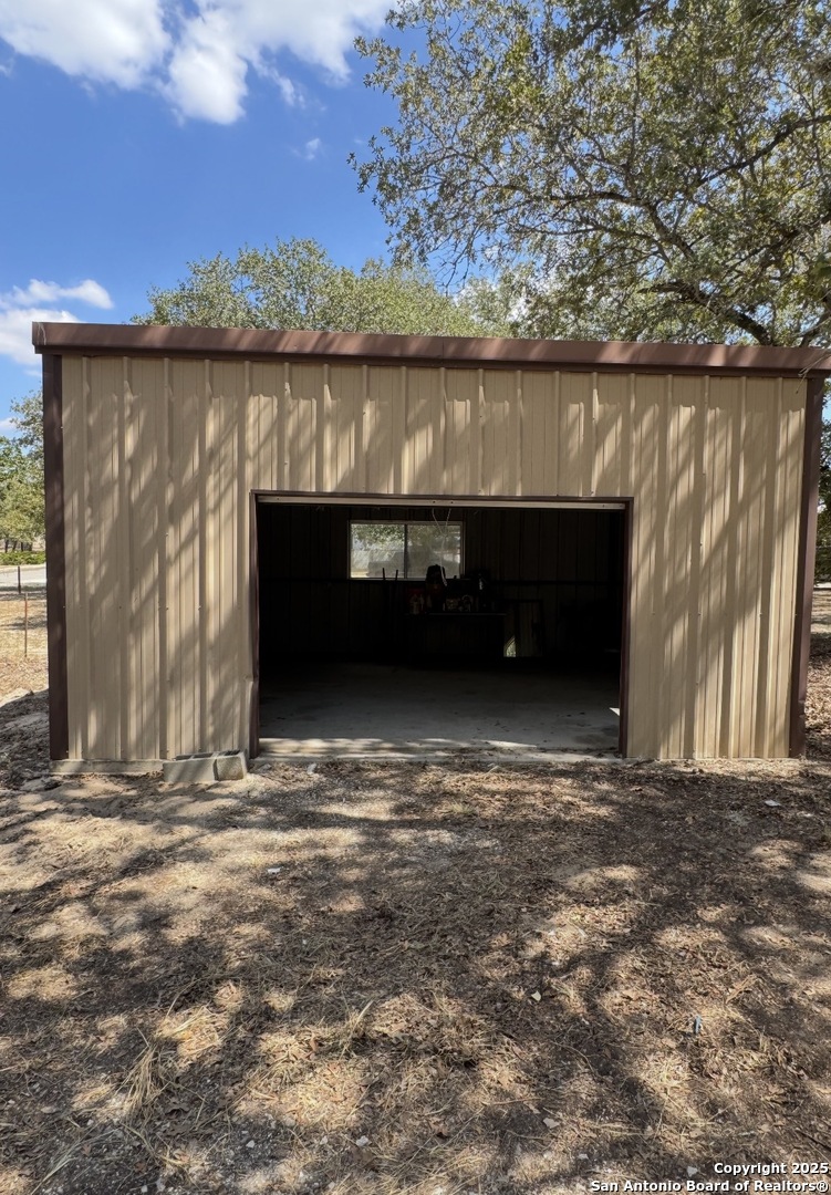 173 Oak View La Vernia TX 78121
