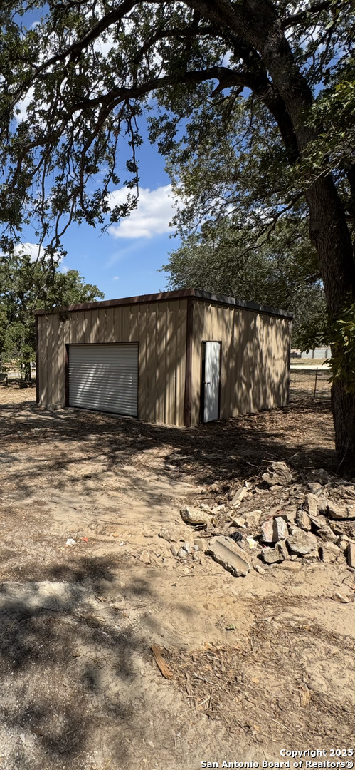 173 Oak View La Vernia TX 78121