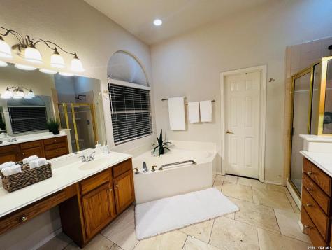 19531 Azure Oak San Antonio TX 78258