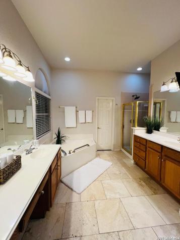 19531 Azure Oak San Antonio TX 78258