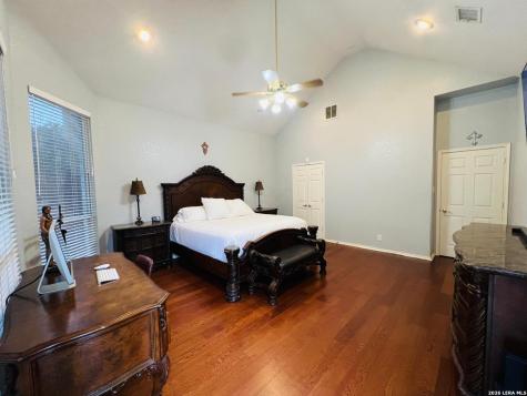 19531 Azure Oak San Antonio TX 78258