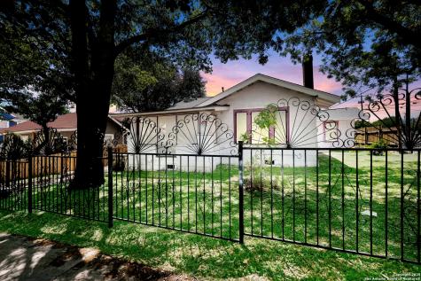 1036 W Russell Place San Antonio TX 78212