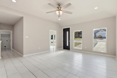 1224 Blueridge Drive Canyon Lake TX 78133