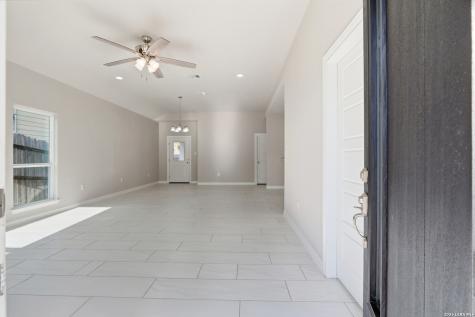 1224 Blueridge Drive Canyon Lake TX 78133