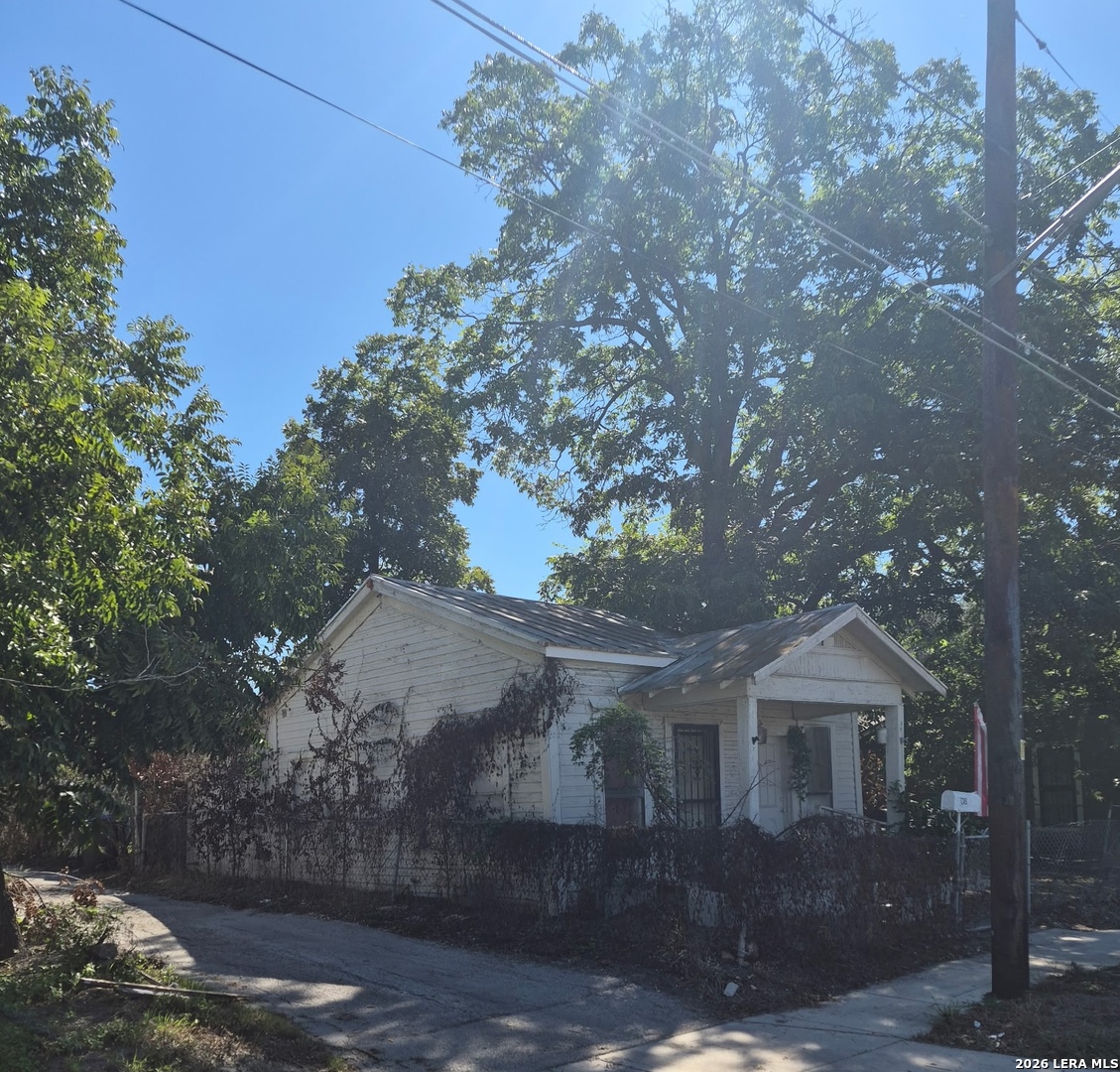 208 N Mesquite Street San Antonio TX 78202
