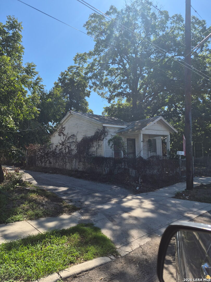 208 N Mesquite Street San Antonio TX 78202