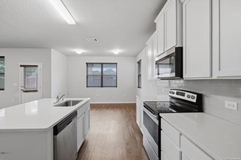 6610 Freedom Hills San Antonio TX 78242
