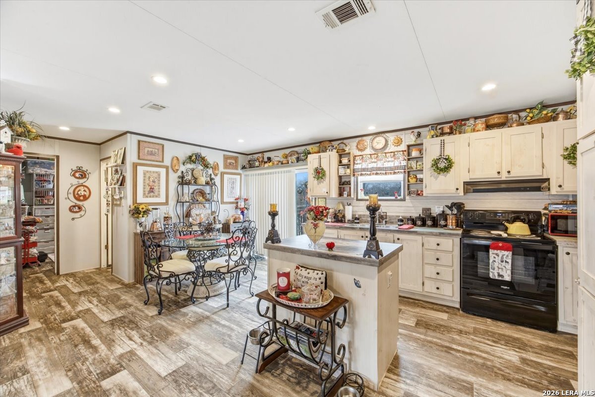 101 Rocky Ridge Poteet TX 78065