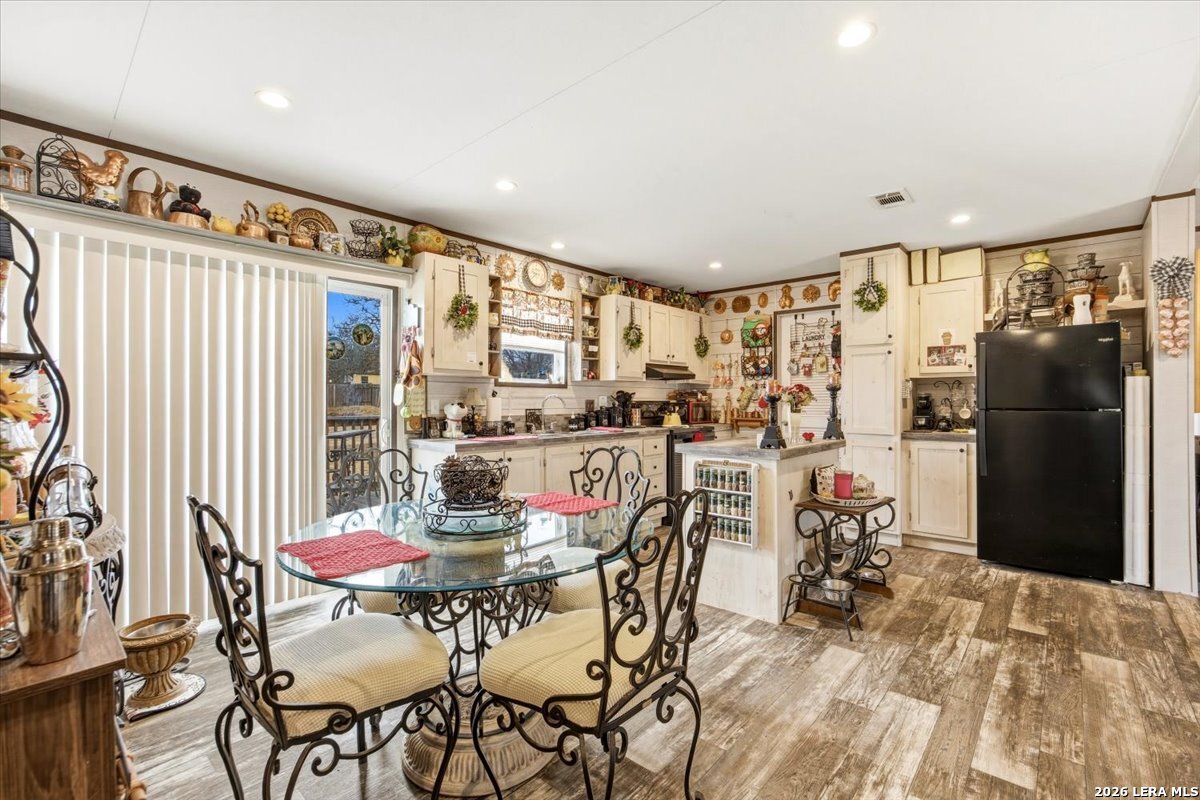 101 Rocky Ridge Poteet TX 78065