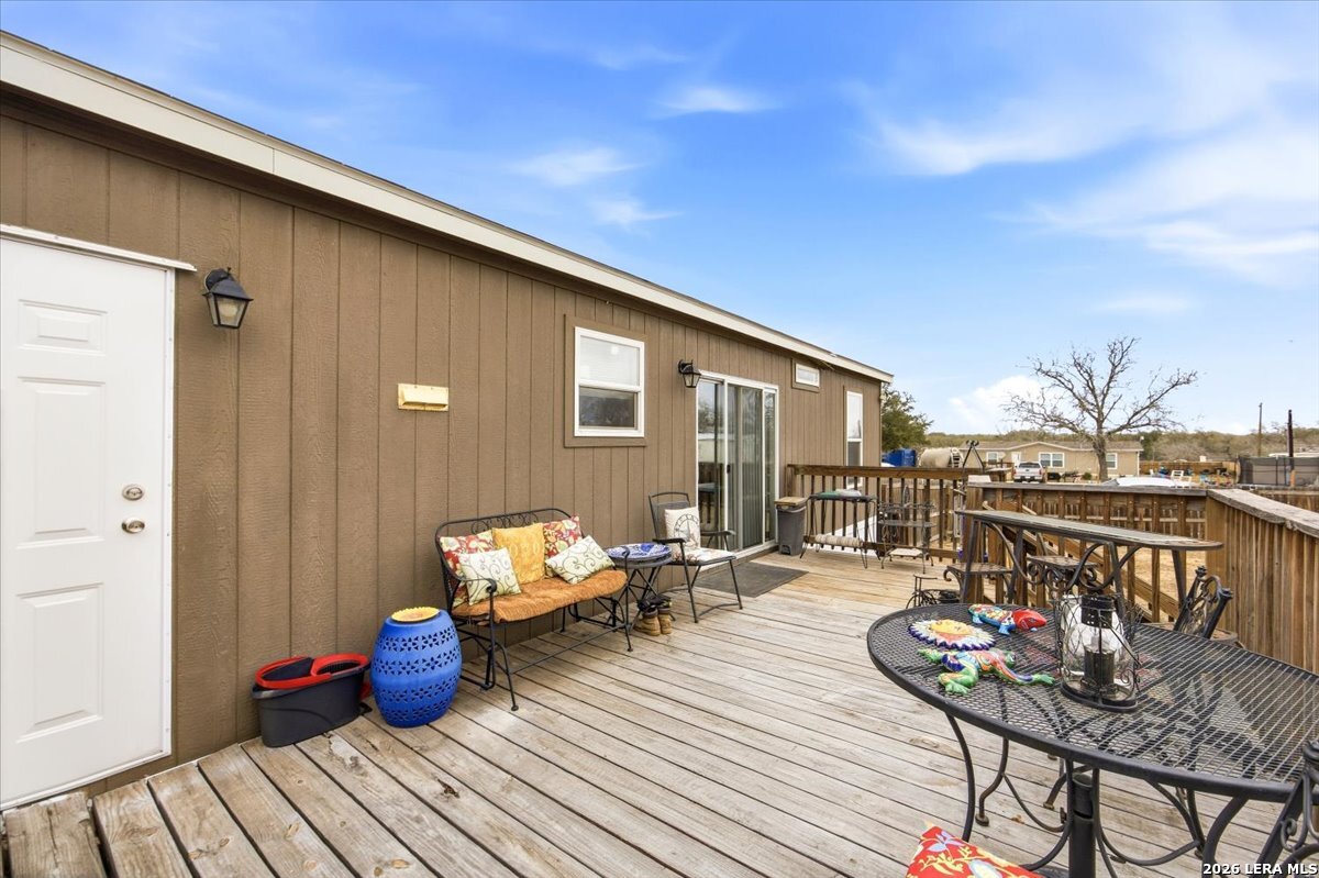 101 Rocky Ridge Poteet TX 78065