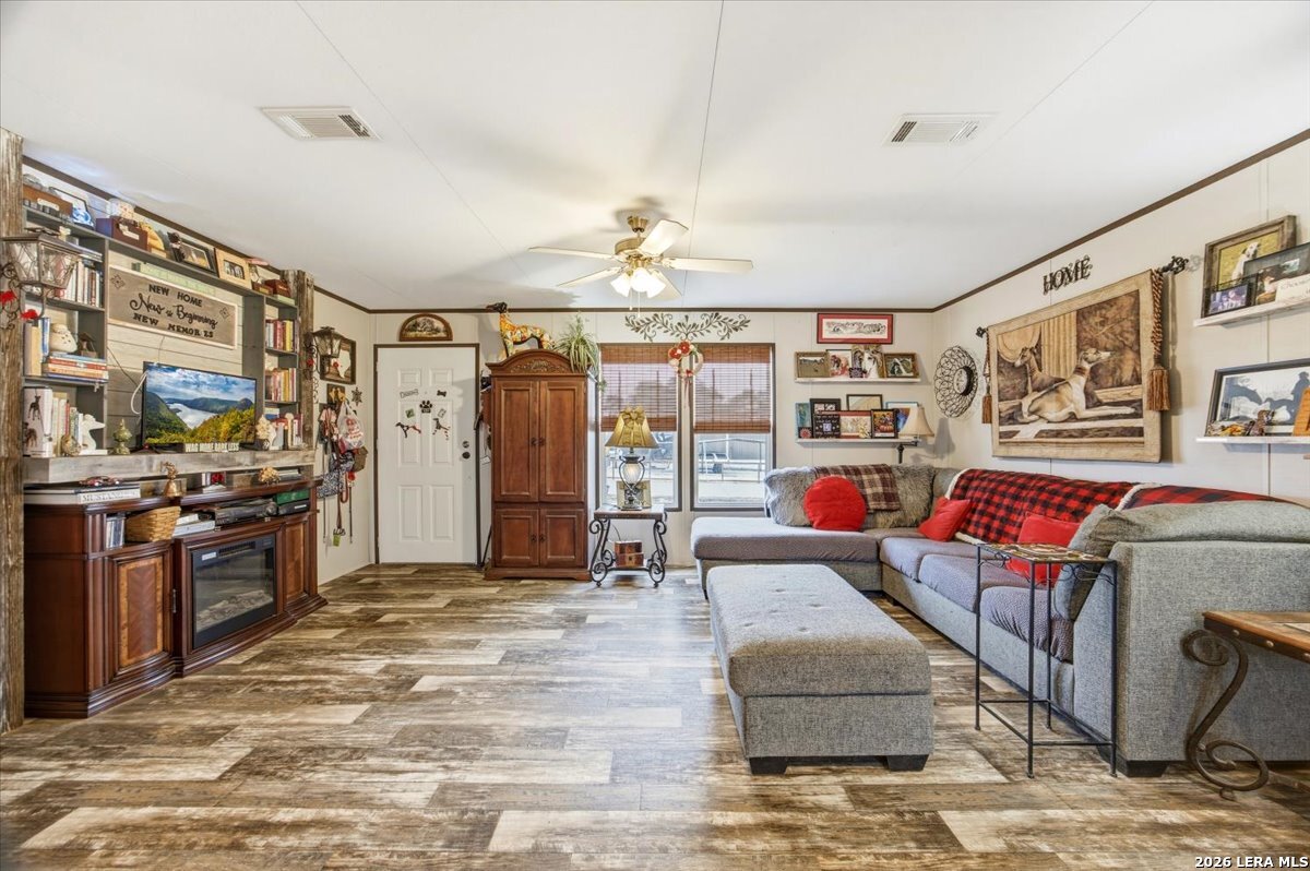 101 Rocky Ridge Poteet TX 78065