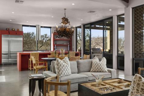 115 Seale Hill Comfort TX 78013