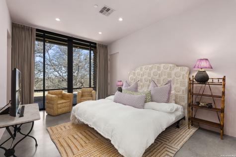 115 Seale Hill Comfort TX 78013