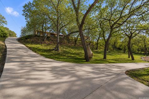 115 Seale Hill Comfort TX 78013