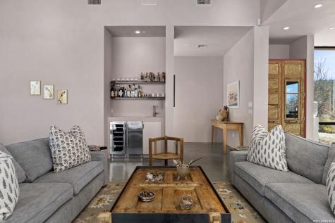 115 Seale Hill Comfort TX 78013