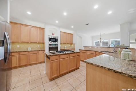 15730 Alamogordo Helotes TX 78023