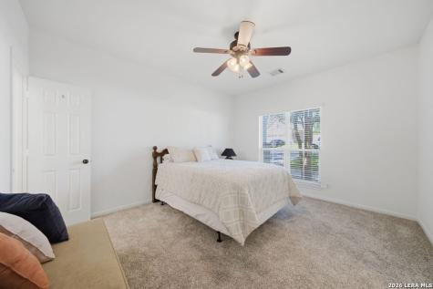 15730 Alamogordo Helotes TX 78023