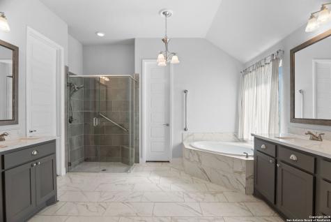3136 Little Creek Path Seguin TX 78155
