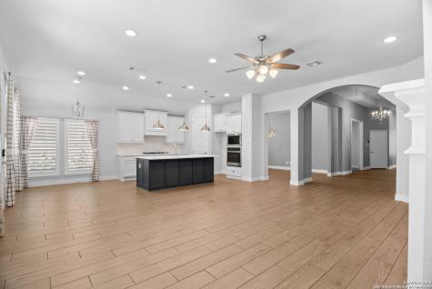 3136 Little Creek Path Seguin TX 78155