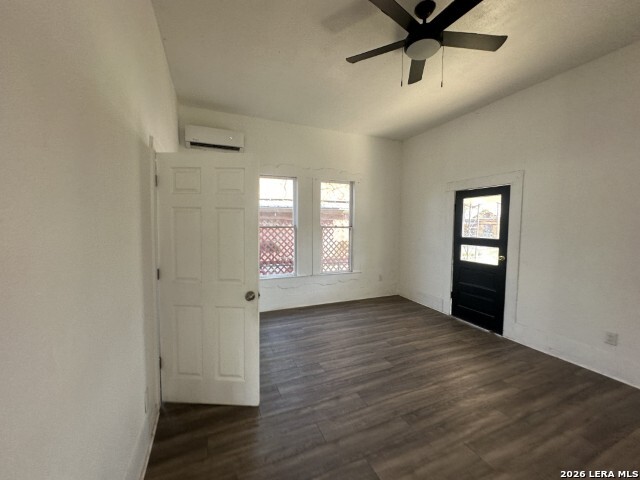 451 E Mitchell Street San Antonio TX 78210