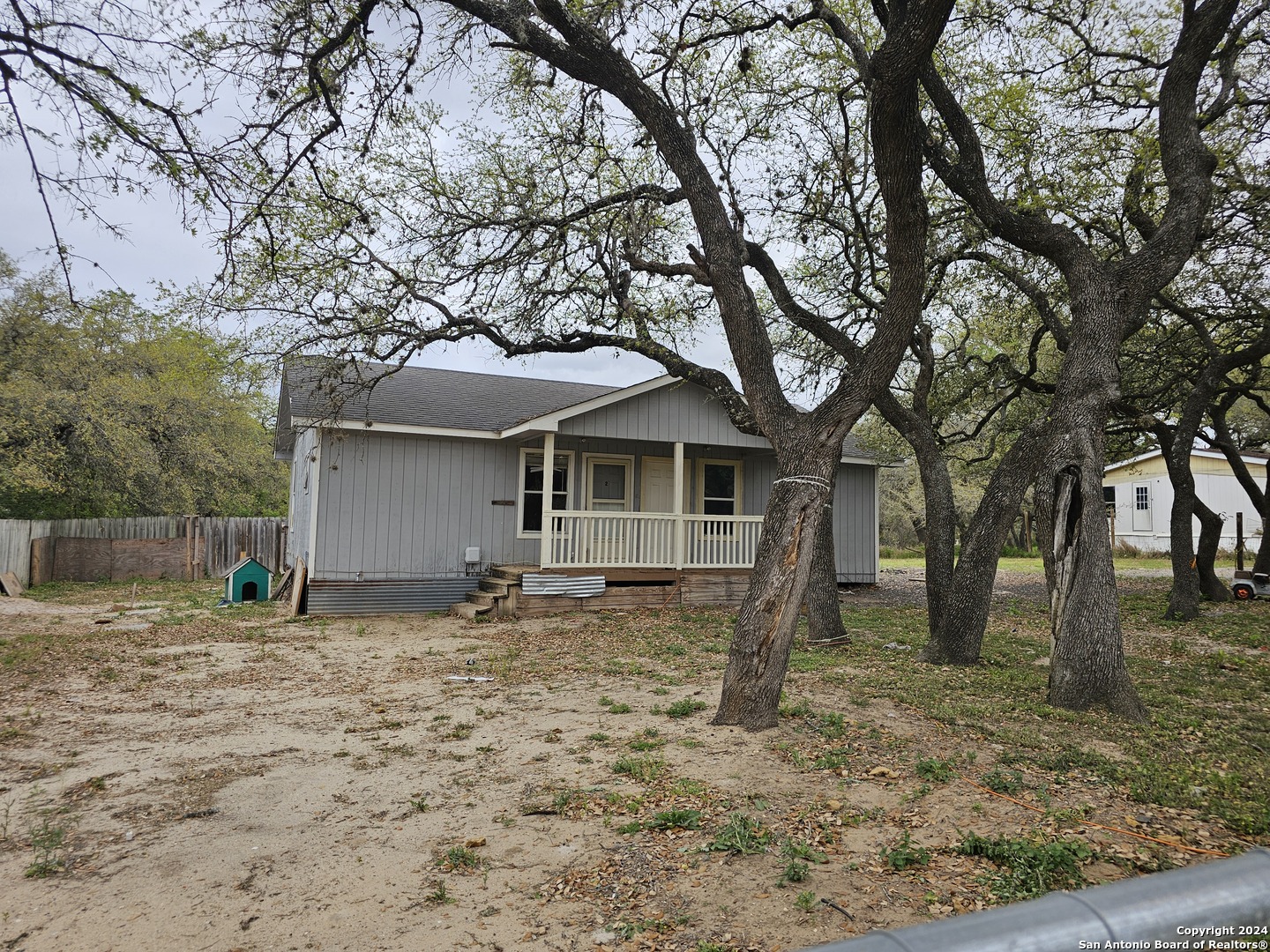 490 Timbercreek Drive Poteet TX 78065