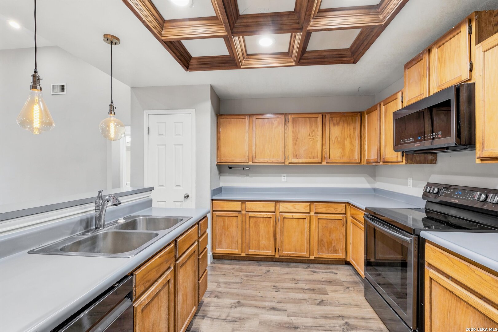 11302 Forest Summit Live Oak TX 78233