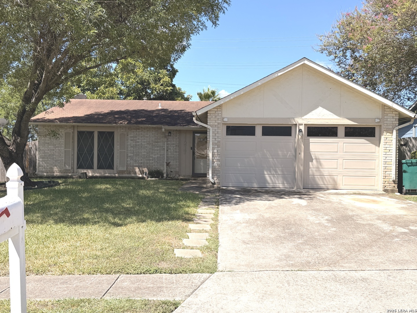 11217 Champion Oak Live Oak TX 78233