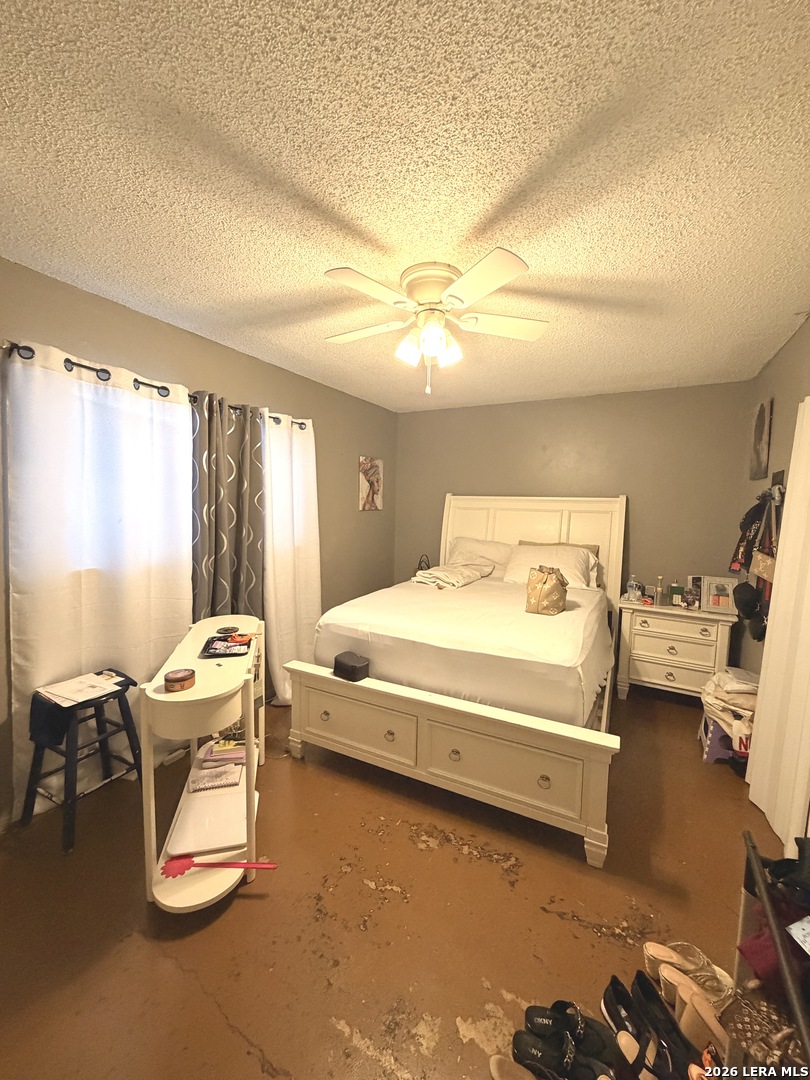 11217 Champion Oak Live Oak TX 78233