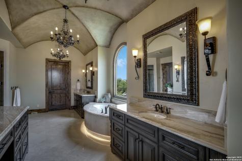 35 Winged Foot Boerne TX 78006