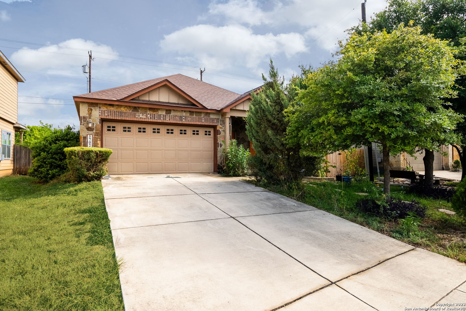 5702 Sendero Spring San Antonio TX 78251