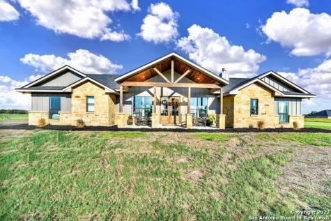 604 County Road 119 Floresville TX 78114