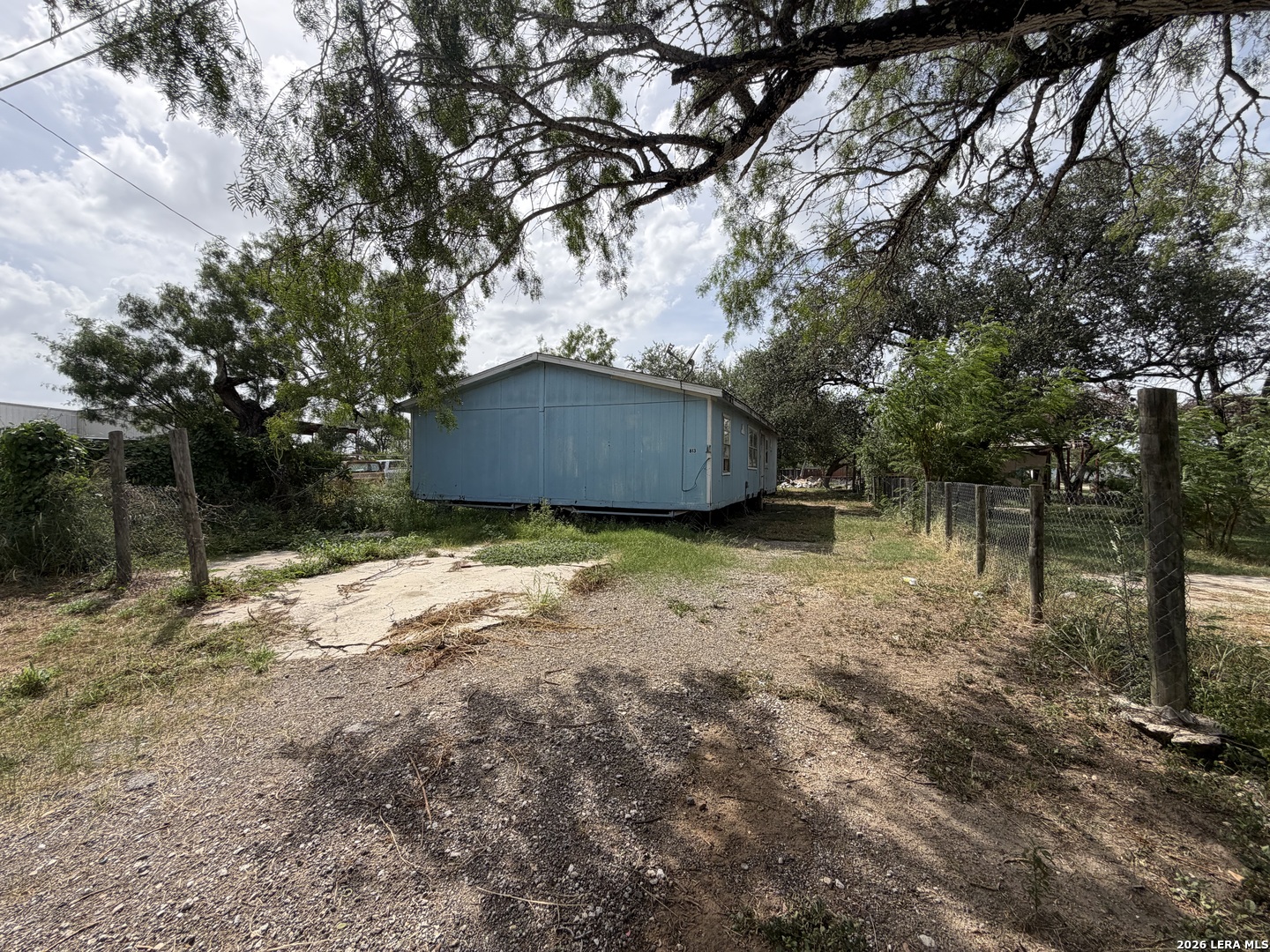813 Walnut Street Jourdanton TX 78026