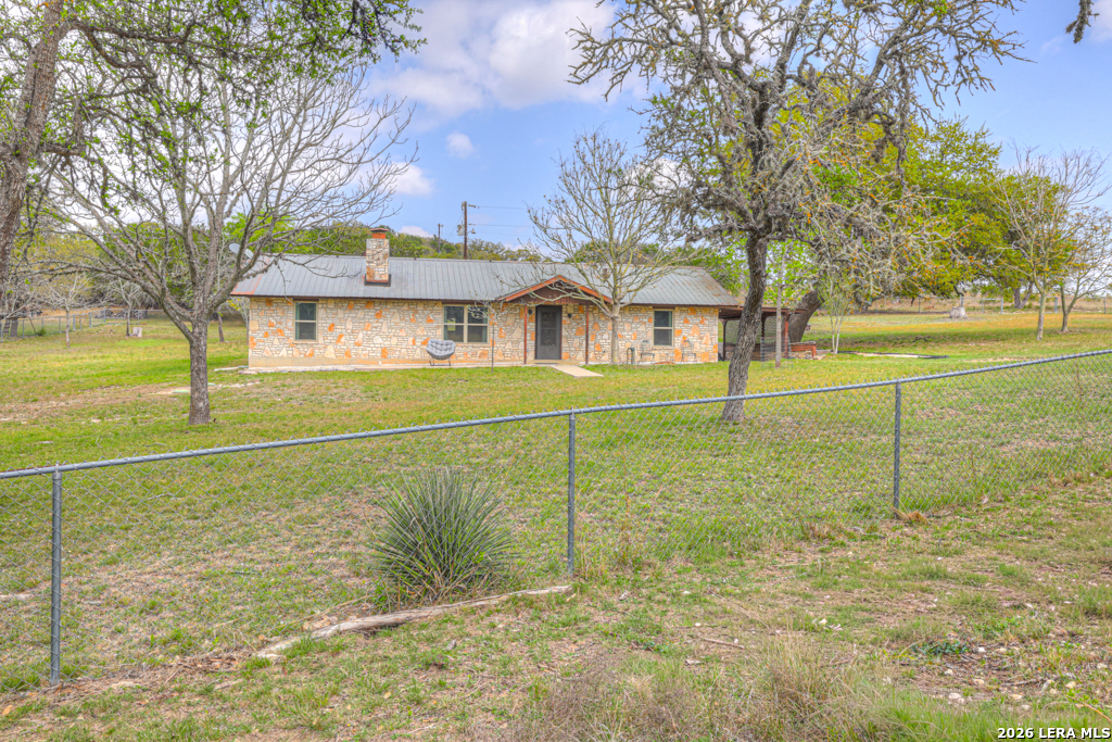 109 Saddle Wood Trail Comfort TX 78013