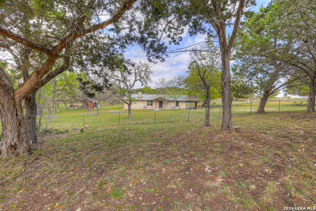 109 Saddle Wood Trail Comfort TX 78013