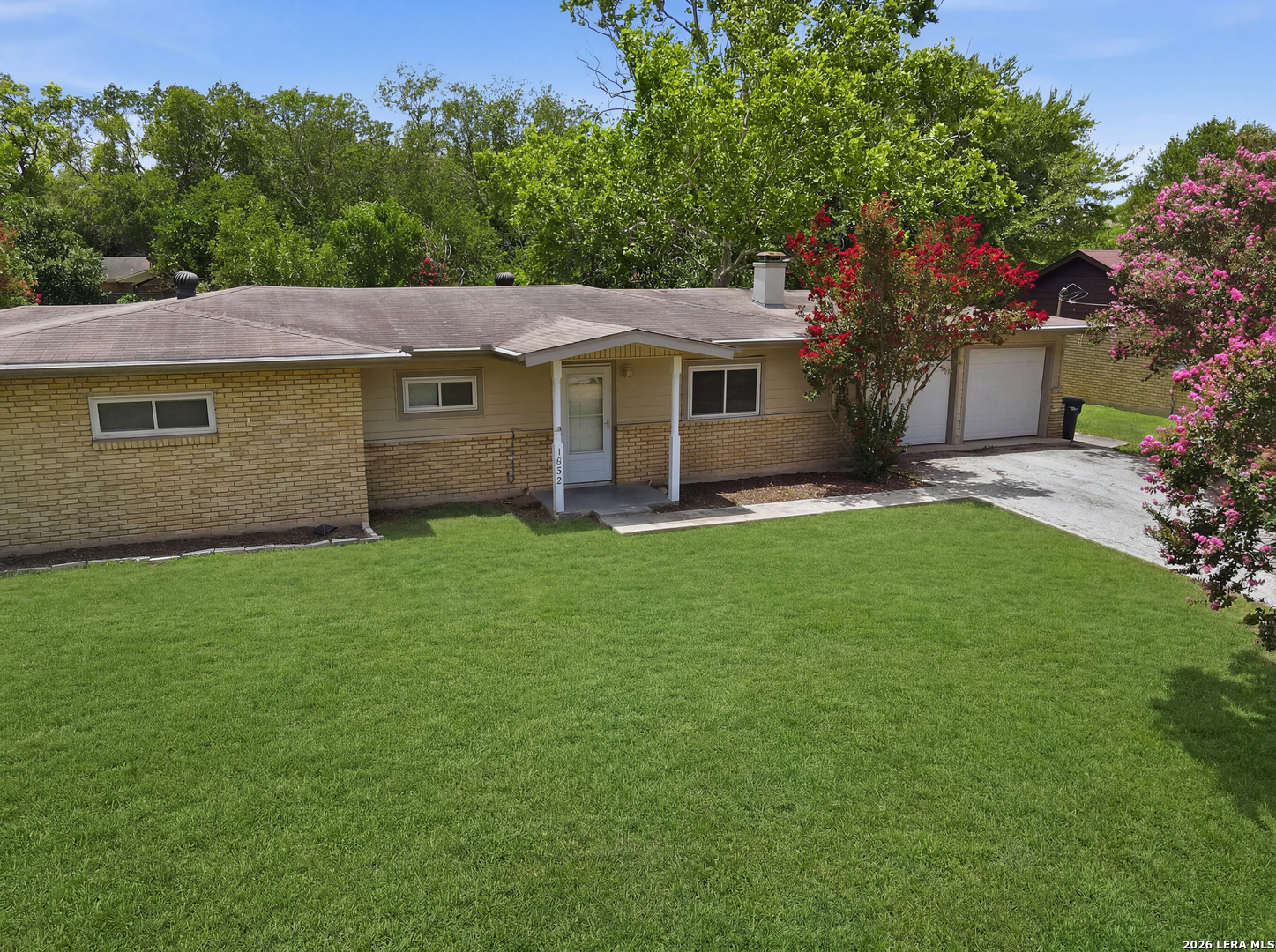 1032 S Mesquite New Braunfels TX 78130