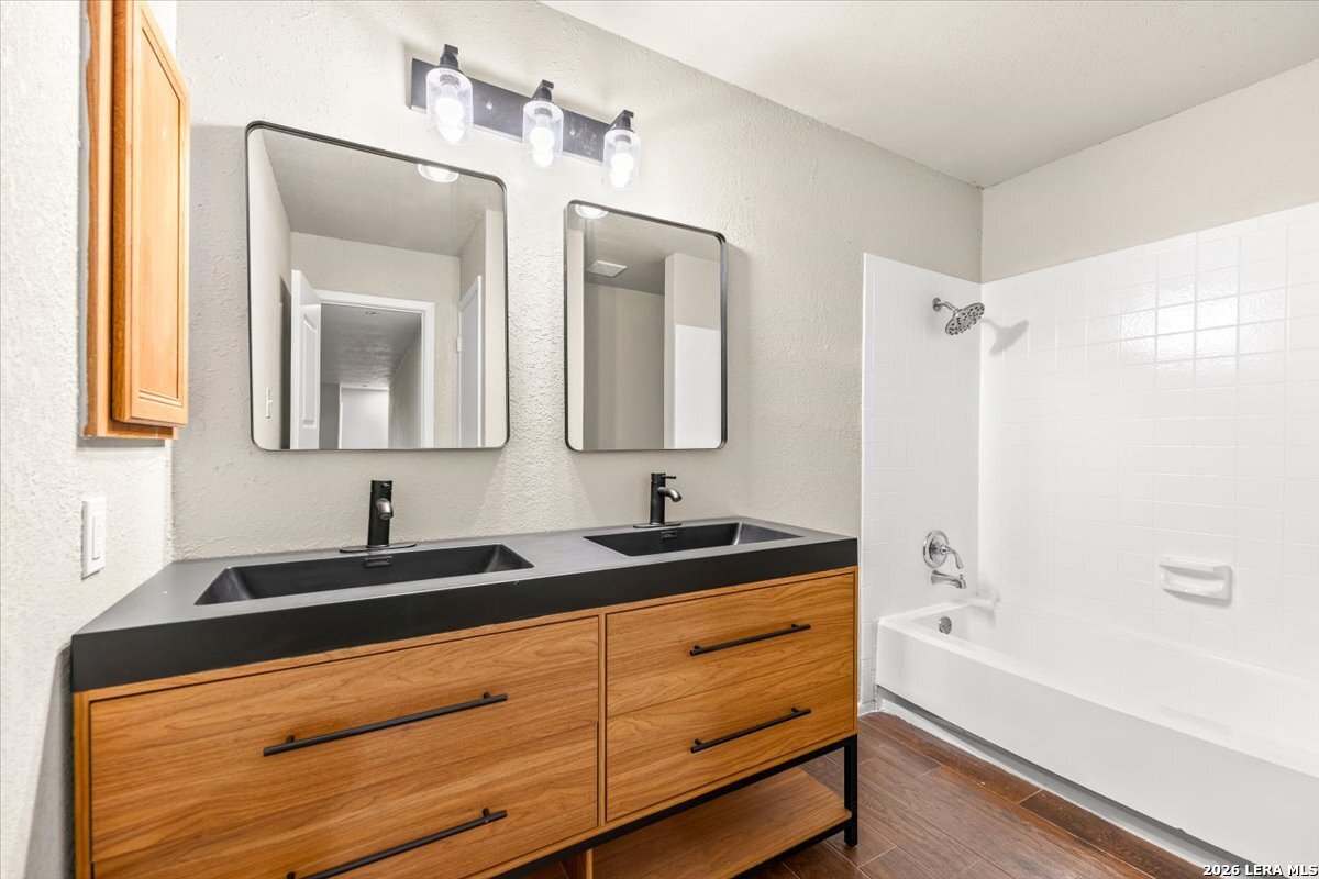 7738 Oakhill Park Drive San Antonio TX 78249