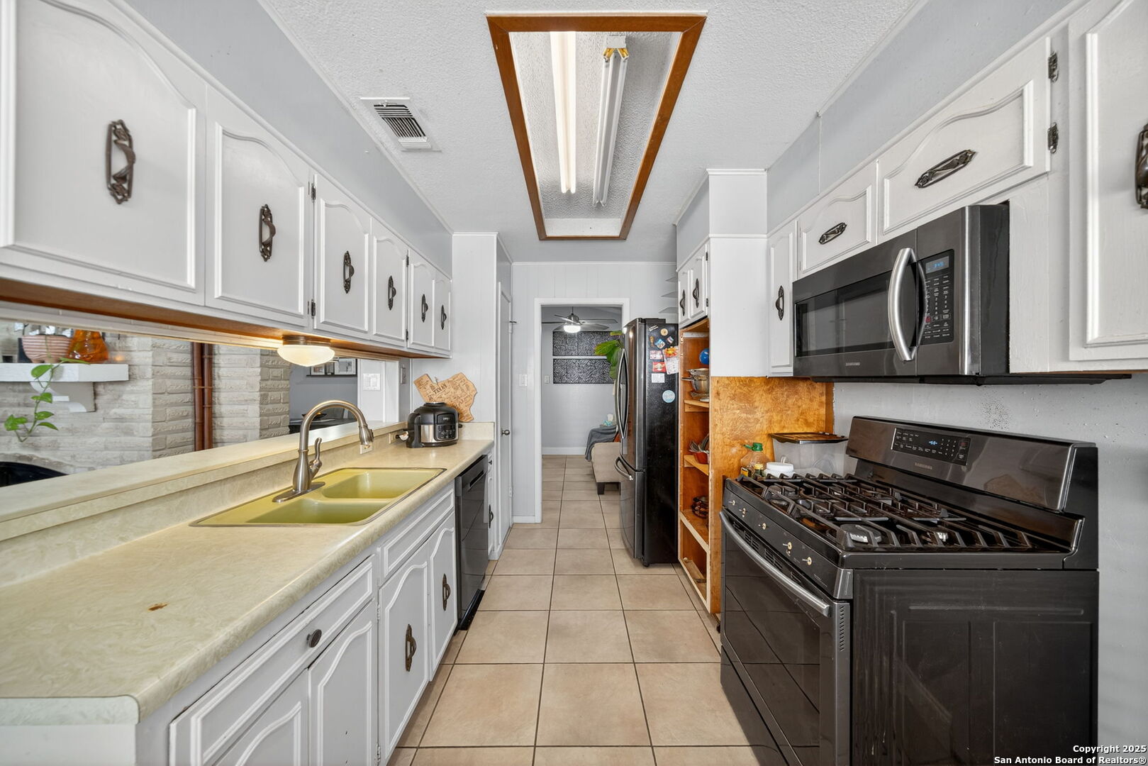 7707 Mary Carolyn Street San Antonio TX 78240