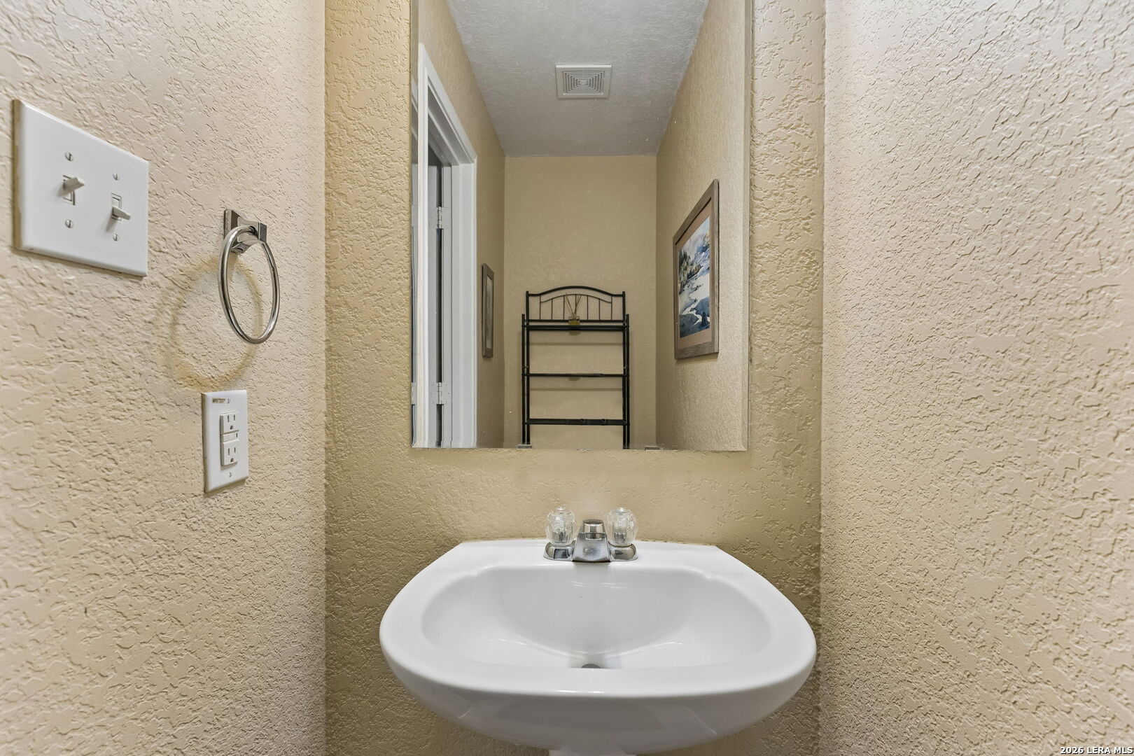 27011 Rustic Cabin San Antonio TX 78260