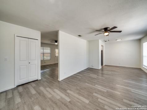 9714 Five Forks Street San Antonio TX 78245