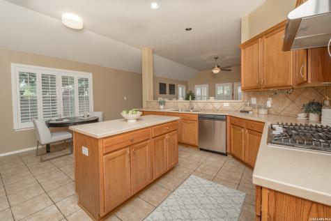1739 Oakmont New Braunfels TX 78132