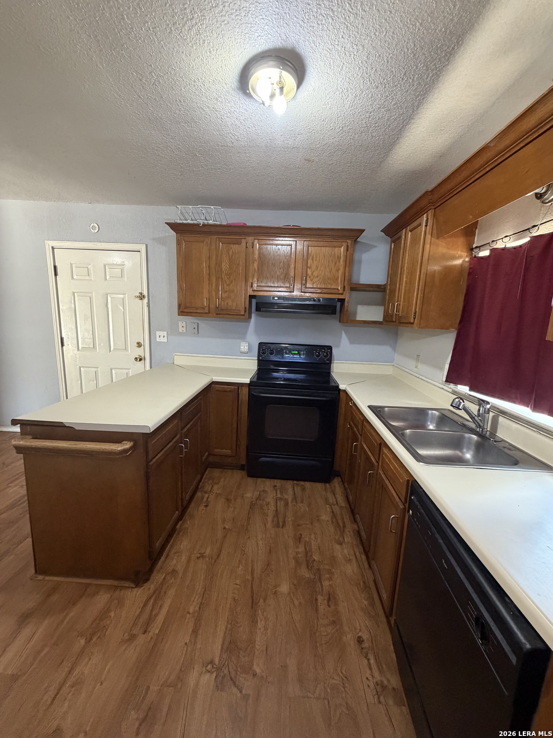 112 Fernandez Devine TX 78016