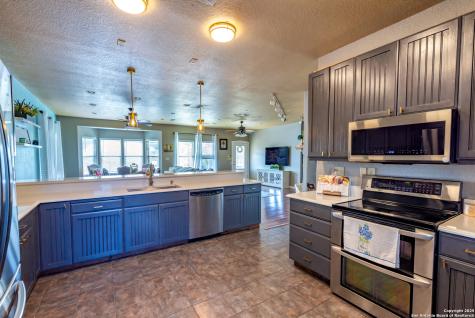 140 Twin Springs Road N Kerrville TX 78028