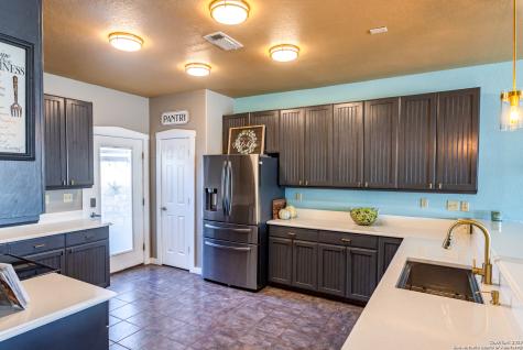 140 Twin Springs Road N Kerrville TX 78028