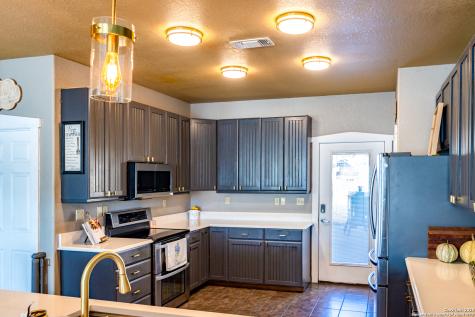 140 Twin Springs Road N Kerrville TX 78028