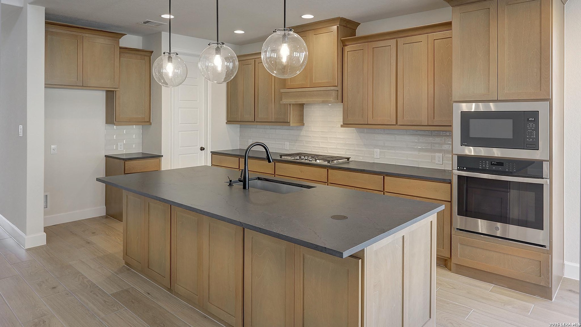 216 Boulder Creek Boerne TX 78006