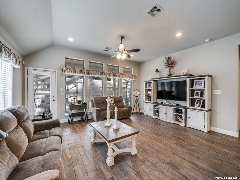 2154 Wildrye New Braunfels TX 78132