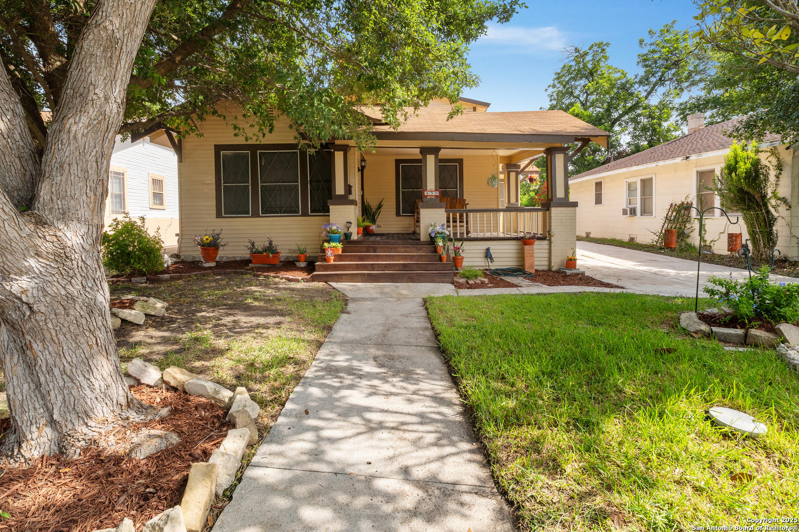 439 E French Place San Antonio TX 78212
